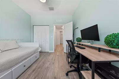 20576 NE 5th Pl, Miami, FL 33179 - Photo 27