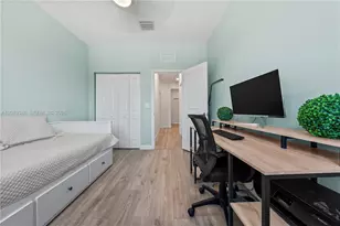 20576 NE 5th Pl, Miami, FL 33179 - Photo 27