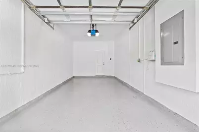 20576 NE 5th Pl, Miami, FL 33179 - Photo 31