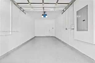 20576 NE 5th Pl, Miami, FL 33179 - Photo 31
