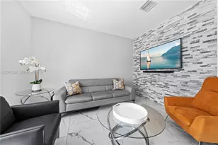 20576 NE 5th Pl, Miami, FL 33179 - Photo 13
