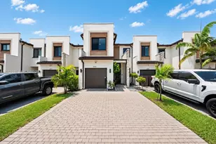20576 NE 5th Pl, Miami, FL 33179 - Photo 1