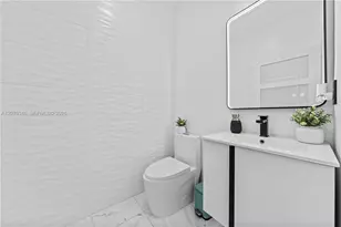 20576 NE 5th Pl, Miami, FL 33179 - Photo 15