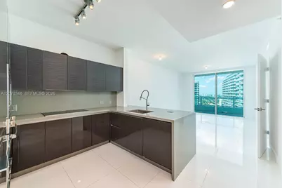1080 Brickell Ave #3207, Miami, FL 33131 - Photo 7
