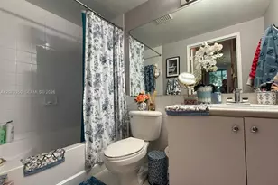 5085 NW 7th St, Miami, FL 33126 - Photo 9