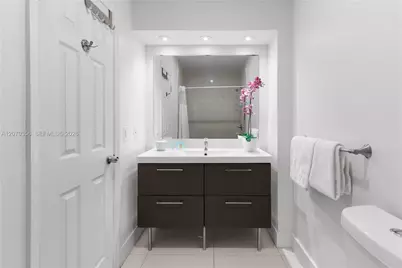 5445 Collins Ave #TS11, Miami Beach, FL 33140 - Photo 27