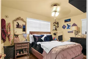 7690 NW 16th Ct, Pembroke Pines, FL 33024 - Photo 19