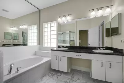 1282 NW 171st Ter, Pembroke Pines, FL 33028 - Photo 17
