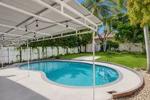 1022 NE 34th Ct, Oakland Park, FL 33334 - Photo 3