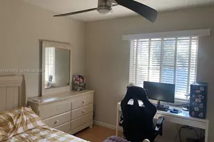 223 SW Maple Terrace, Davie, FL 33325 - Photo 13
