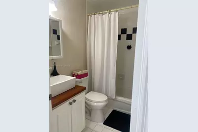 223 SW Maple Ter, Davie, FL 33325 - Photo 3