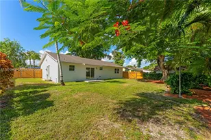 425 NW 17th St, Homestead, FL 33030 - Photo 35