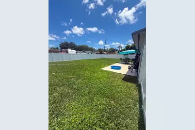 1730 SW 65th Ave, North Lauderdale, FL 33068 - Photo 23