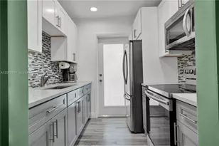 931 SE 9th Ave, Pompano Beach, FL 33060 - Photo 13