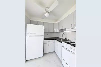 3177 S Ocean Dr #125, Hallandale Beach, FL 33009 - Photo 11