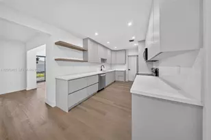 9281 Martinique Dr, Cutler Bay, FL 33189 - Photo 25