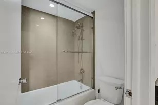 20515 E Country Club Dr, Aventura, FL 33180 - Photo 23