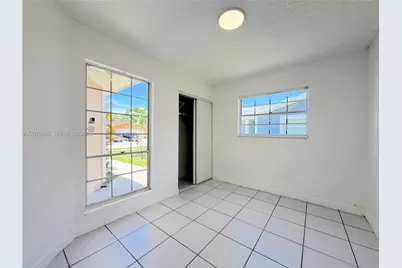 9850 W Heather Ln, Miramar, FL 33025 - Photo 9