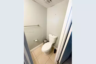 2860 Somerset Dr #400K, Lauderdale Lakes, FL 33311 - Photo 13