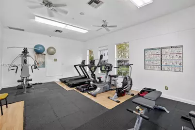 2860 Somerset Dr #400K, Lauderdale Lakes, FL 33311 - Photo 15