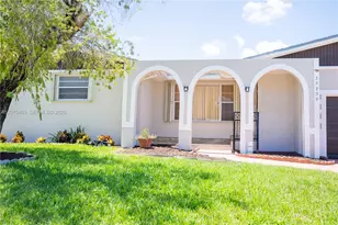 20200 SW 90th Ave Rd, Cutler Bay, FL 33189 - Photo 33