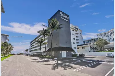 3424 SE 12th St #B6, Pompano Beach, FL 33062 - Photo 25
