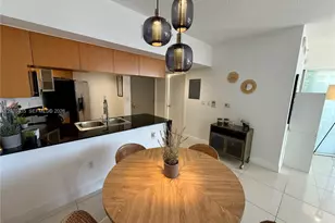 1750 N Bayshore Dr, Miami, FL 33132 - Photo 25