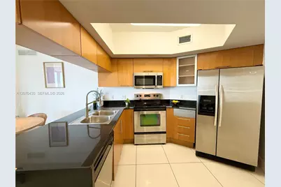 1750 N Bayshore Dr #2202, Miami, FL 33132 - Photo 9