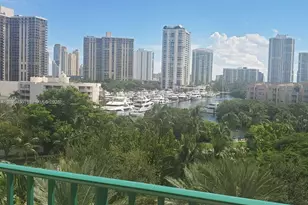 19900 E Country Club Dr, Aventura, FL 33180 - Photo 17