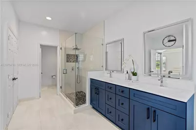 451 NW 194th Ave, Pembroke Pines, FL 33029 - Photo 17