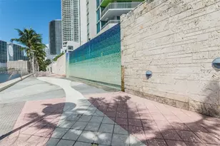 335 S Biscayne Blvd, Miami, FL 33131 - Photo 65