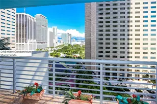 335 S Biscayne Blvd, Miami, FL 33131 - Photo 3