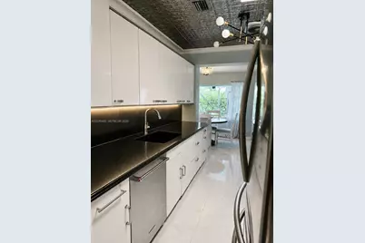 4713 Holly Dr, Tamarac, FL 33319 - Photo 3