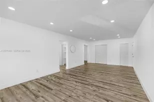2250 Bay Dr, Miami Beach, FL 33141 - Photo 11