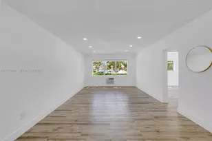 2250 Bay Dr, Miami Beach, FL 33141 - Photo 15