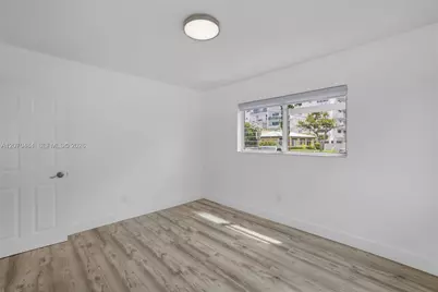 2250 Bay Dr #7, Miami Beach, FL 33141 - Photo 17