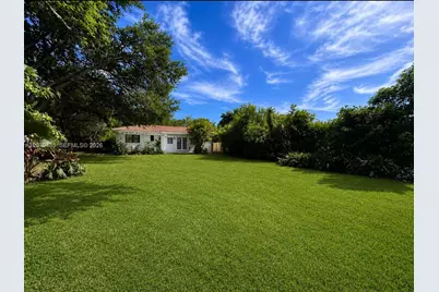 585 NE 121st St, North Miami, FL 33161 - Photo 5