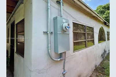 18600 NW 38th Ct, Miami Gardens, FL 33055 - Photo 23