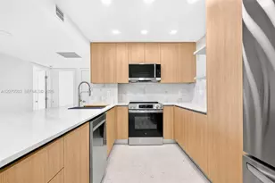 100 Bayview Dr, Sunny Isles Beach, FL 33160 - Photo 9