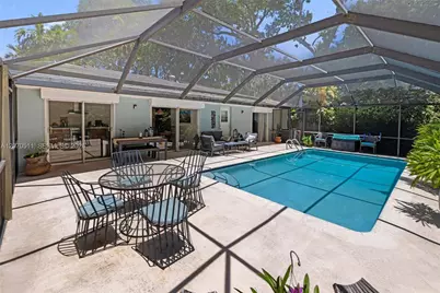 6390 SW 69th St, South Miami, FL 33143 - Photo 17