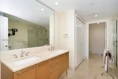 [Address not provided], Sunny Isles Beach, FL 33160 - Photo 15