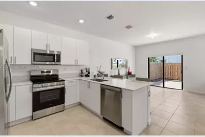 13332 SW 234th Ter, Homestead, FL 33032 - Photo 3