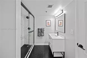 1200 Brickell Bay Dr, Miami, FL 33131 - Photo 11