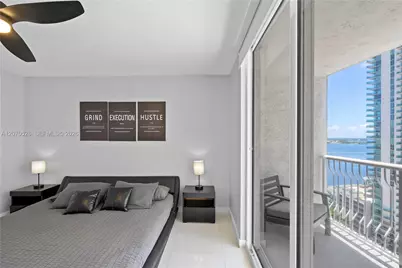 1200 Brickell Bay Dr #2205, Miami, FL 33131 - Photo 13