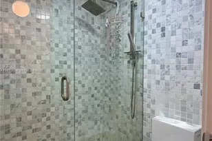 3701 N Country Club Dr, Aventura, FL 33180 - Photo 21