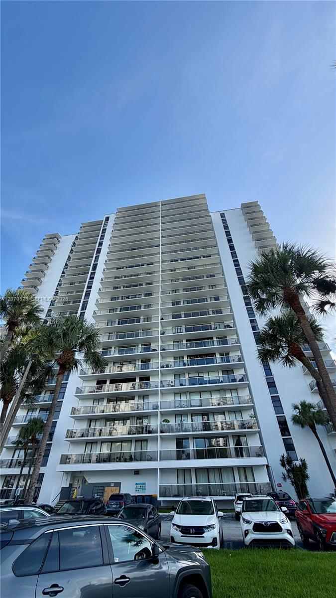 3701 N Country Club Dr #304 - 3701 N Country Club Dr #304, Aventura, FL 33180 Luxury Property | Jose Angel Pina