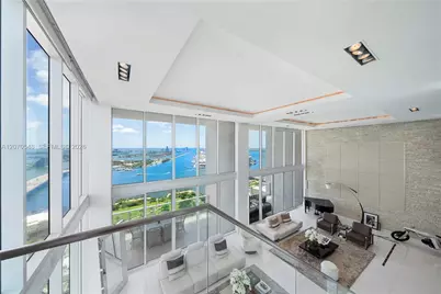 1040 Biscayne Blvd #4403, Miami, FL 33132 - Photo 1