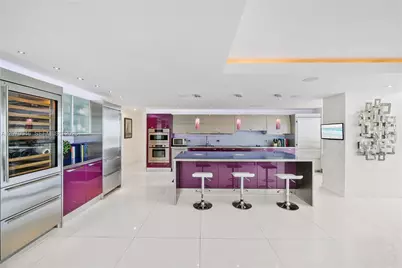 1040 Biscayne Blvd #4403, Miami, FL 33132 - Photo 11