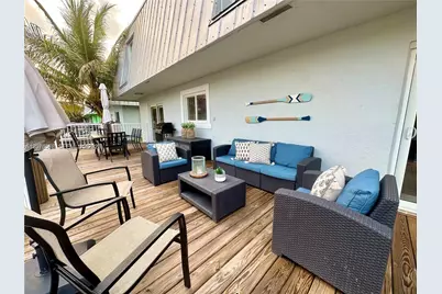 1370 NE 40th Dr, Oakland Park, FL 33334 - Photo 5