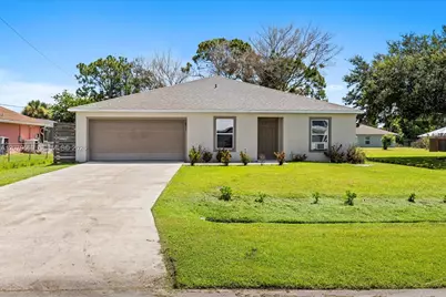 1671 SE Seashore Ln, Port Saint Lucie, FL 34983 - Photo 1